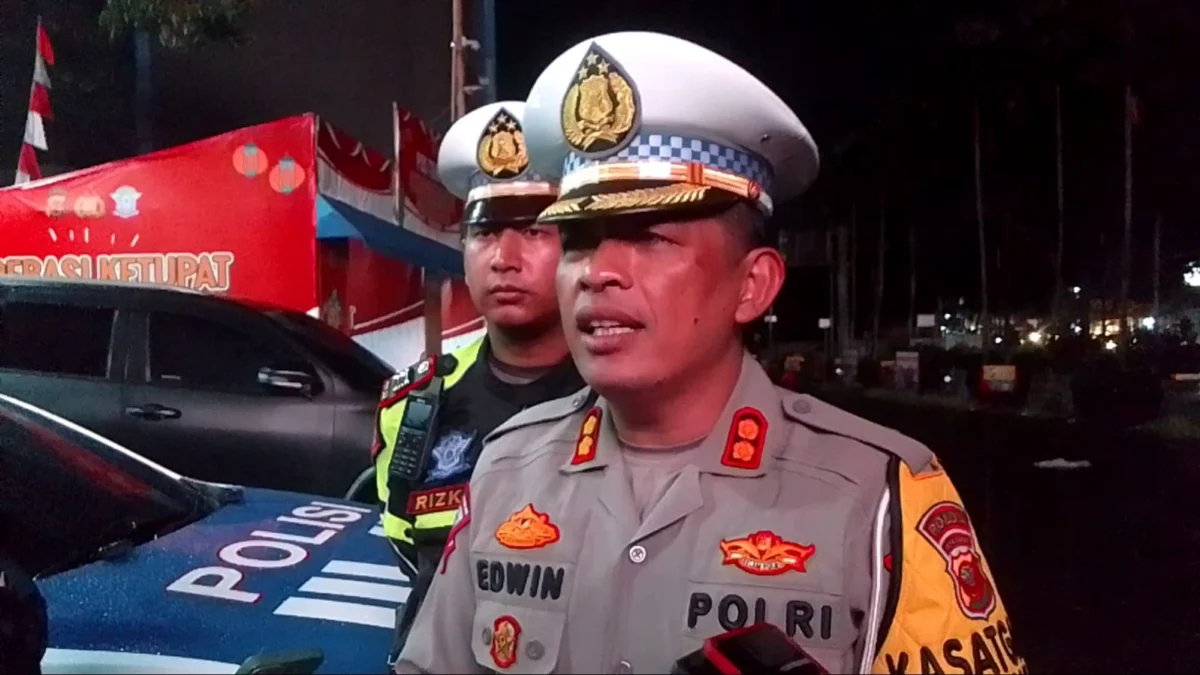 Terjadi Lonjakan Kendaraan di Puncak Bogor, Polisi Percepat One Way Arah Jakarta Polisi percepat one way arah Jakarta/Istimewa/