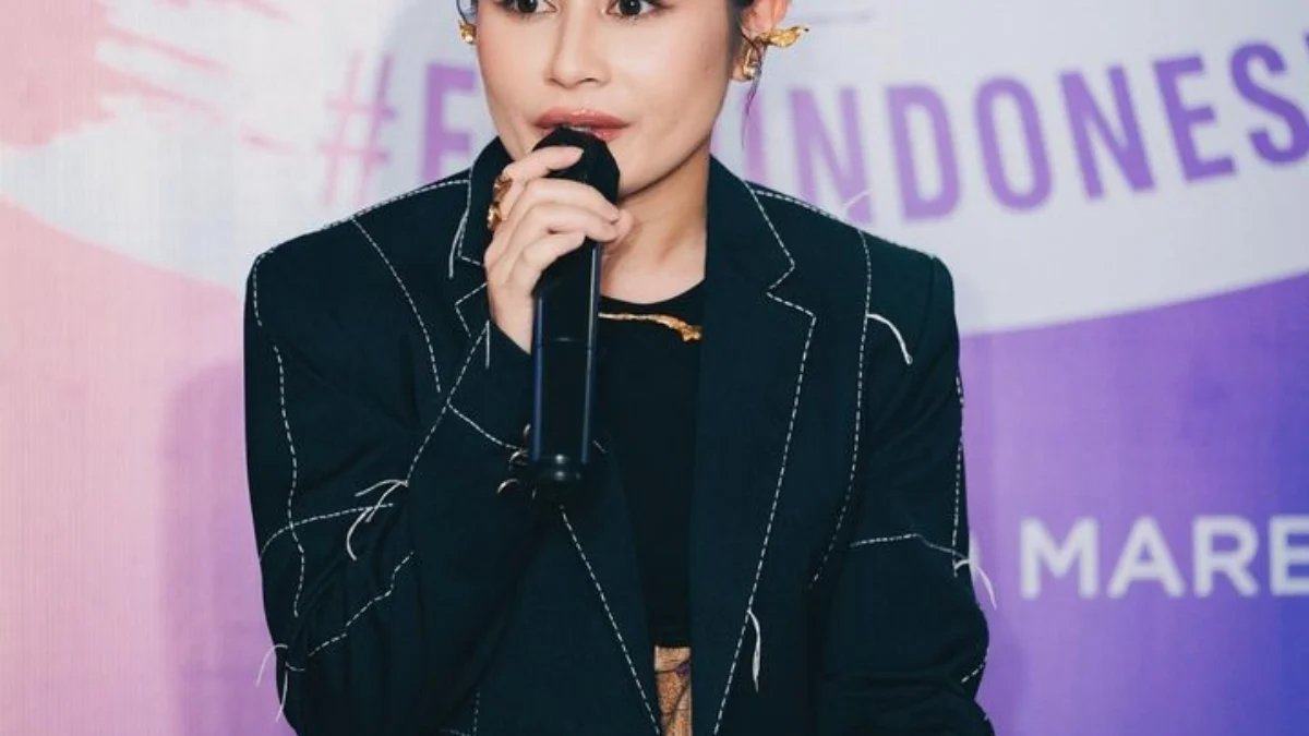 Potret Prilly Latuconsina (instagram: prillylatuconsina96)