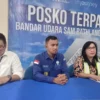 GM Bandara Samrat Maya Damayanti bersama pihak Otban, BMKG dan maskapai saat jumpa pers dampak eupsi gunung ruang, di Manado, Kamis (18/4/2024). ANTARA)