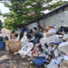Volume Sampah di Cimahi Meningkat Pasca Lebaran, Pasar dan Alun-alun Jadi Fokus Utama Penanganan Doc. Penumpukan Sampah Di Pasar Atas Kota Cimahi Masih Menumpuk (Mong)