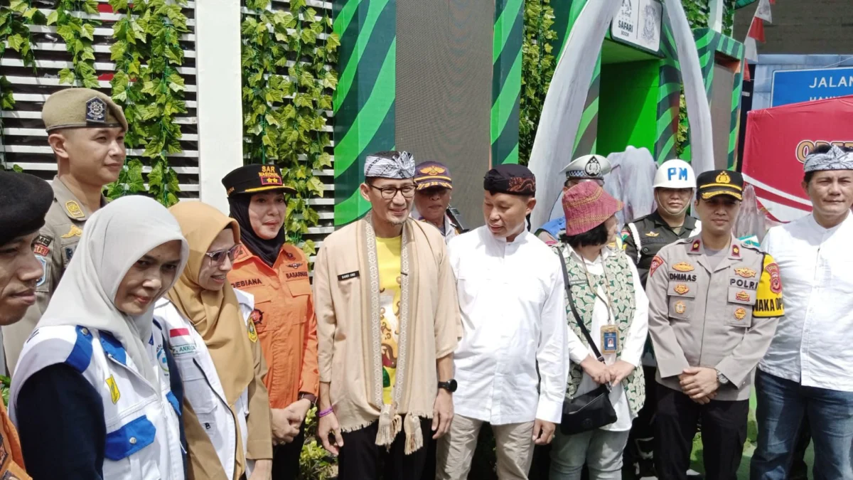 Menparekraf Sandiaga Uno saat meninjau kawasan Puncak. Foto : Sandika Fadilah/Jabarekspres.com