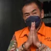 Dok. Tersangka Bupati Banjarnegara nonaktif Budhi Sarwono memakai baju tahanan usai menjalani pemeriksaan di Gedung Merah Putih KPK, Jakarta, Selasa (23/11/2021). (ANTARA)