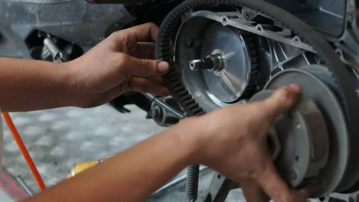 Waspadai! Tanda-tanda V-Belt Motor Matik Mau Putus yang Jarang Diketahui