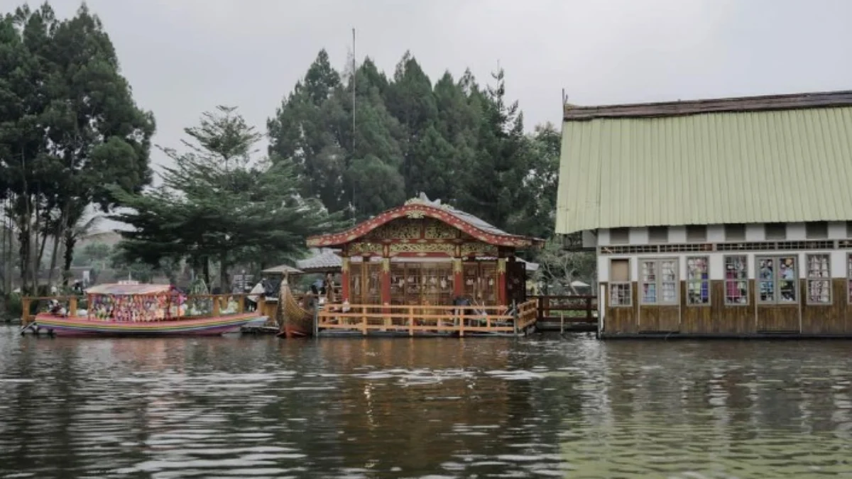 Floating Market Lembang/ Instagram @floating.market.lembang