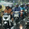 Ilustrasi: Pemudik saat melaksanakan arus balik yang terkena one way dan contra flow.