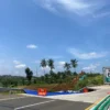 Kondisi ruas jalan Tol Bocimi KM 64 pasca longsor, Kamis (4/4).