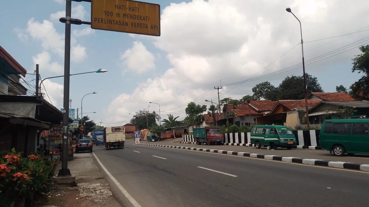 Jalur Nagreg Masih Landai Jelang Lebaran 2024, Diprediksi Melonjak H-5 Jalur Bandung-Garut, tepatnya di wilayah Kecamatan Nagreg, Kabupaten Bandung masih terpantau landai jelang puncak mudik lebaran 2024.