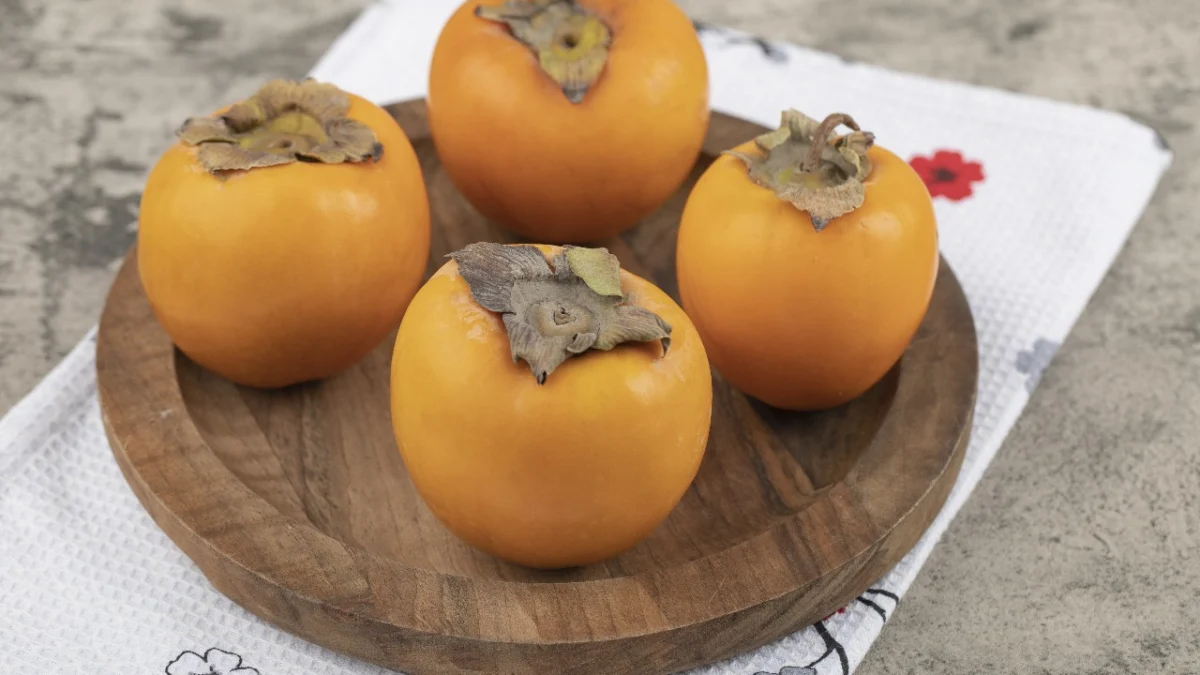 Kaya akan Vitamin, Berikut 6 Manfaat Konsumsi Buah Kesemek Kaya akan Vitamin, Berikut 6 Manfaat Konsumsi Buah Kesemek (ilustrasi: Freepik)