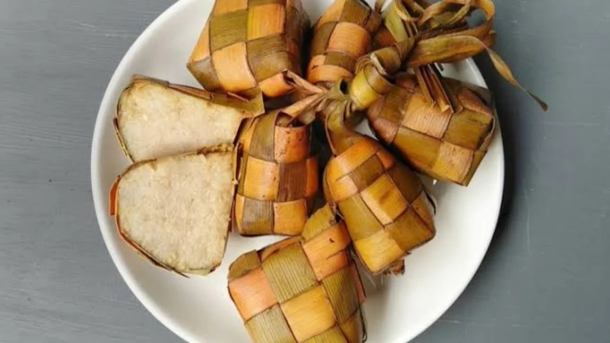 Cara Membuat Ketupat Lebaran Lembut dan Padat