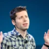 Pendiri OpenAI dan Eks Desainer Apple Bakal Produksi Ponsel Baru