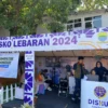 Posko Disdukcapil Kota Bandung, berkenaan dengan pendataan warga yang tiba ke Bandung, dalam kegiatan imbauan simpatii, di Terminal Caheum, pada Selasa (16/4). (Nizar/Jabar Ekspres)