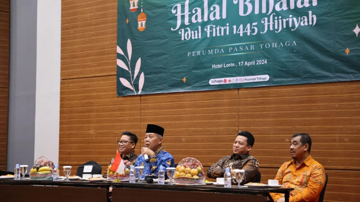 PD PASAR TOHAGA: Sekda Kabupaten Bogor, Burhanuddin, saat memberikan sambutan.