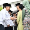 Caption: Pj Gubernur Jawa Barat Bey Machmudin melaksanakan kegiatan Halalbihalal Tingkat Provinsi Jawa Barat di Gedung Sate, Kota Bandung, Kamis (18/4/2024).(Foto: Aji Baram/Biro Adpim Jabar)