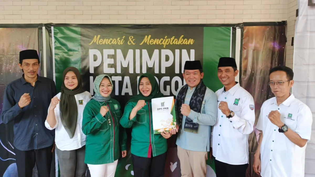 Perkuat Langkah, Dokter Rayendra Ikuti Penjaringan Bacawalkot Bogor di PKB Jajaran DPC PKB Kota Bogor menerima formulir pendaftaran penjaringan Bacawalkot Bogor dari Dokter Rayendra, Senin (22/4).