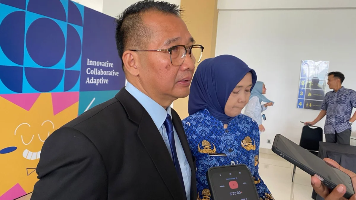 Doc. PLH Sekretaris Daerah Cimahi, Budi Raharja usai Penyerahan Simbolis SK PPKP di Gedung Techno Park Kota Cimahi (Mong)