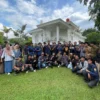 Forum Lingkar Pemuda Bogor Barat, Kabupaten Bogor saat menyambangi kediaman Bima Arya, Sabtu (27/4).