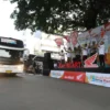 AHM_MBBH_01: Jajaran manajemen PT Astra Honda Motor (AHM), Kementerian Perhubungan RI, dan Korps Lalu Lintas Kepolisian Republik Indonesia melepas bus Mudik Bareng Honda 2024 di AHM Sunter, Jakarta, pada Sabtu 6 April 2024.