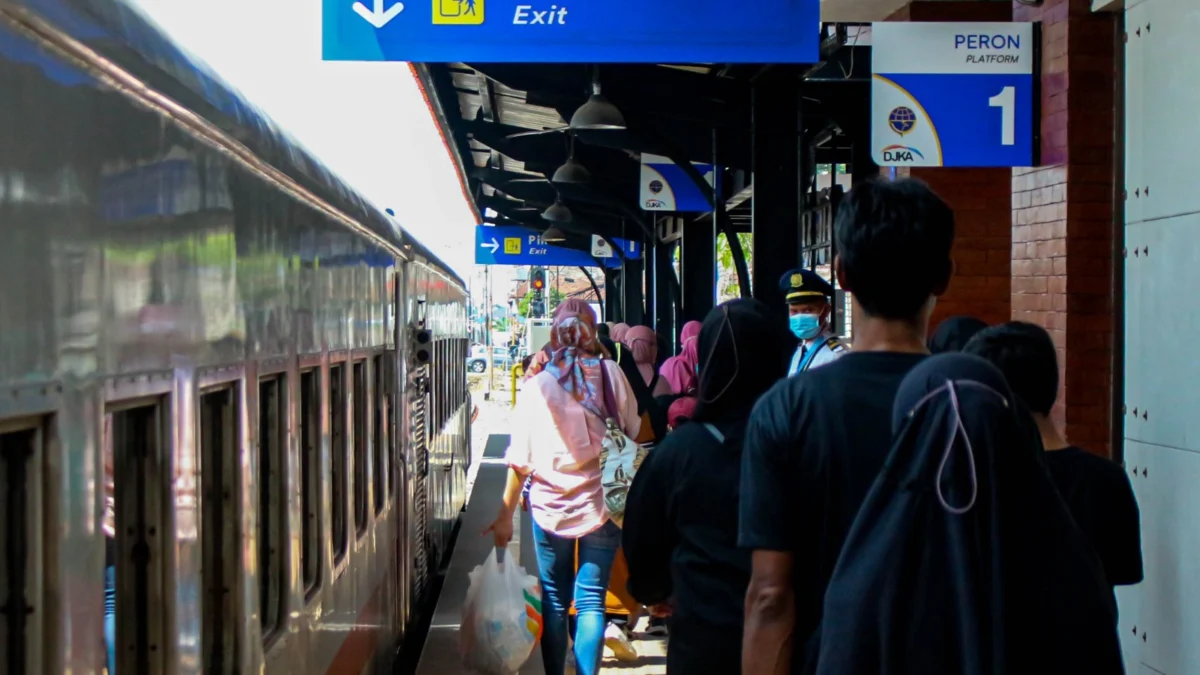 Ist. Puncak arus mudik menggunakan Kereta api Diprediksi terjadi Sabtu besok. Foto. Pandu Muslim Jabar Ekspres.
