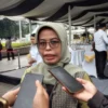 Ketua KPU Jabar Ummi Wahyuni saat ditemui di Gedung Sate, Kamis (18/04).