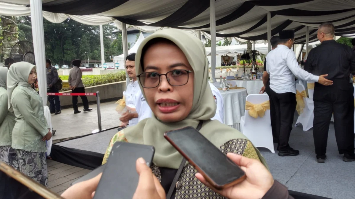 Ketua KPU Jabar Ummi Wahyuni saat ditemui di Gedung Sate, Kamis (18/04).