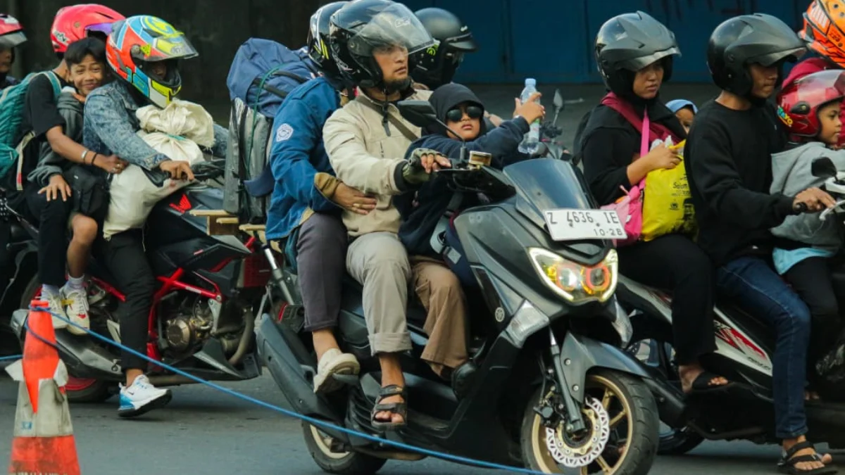 Doc. Pemudik dengan Kendaraan Roda Dua Mendominasi Arus Mudik Lebaran Tahun ini (Foto: Pandu Muslim)