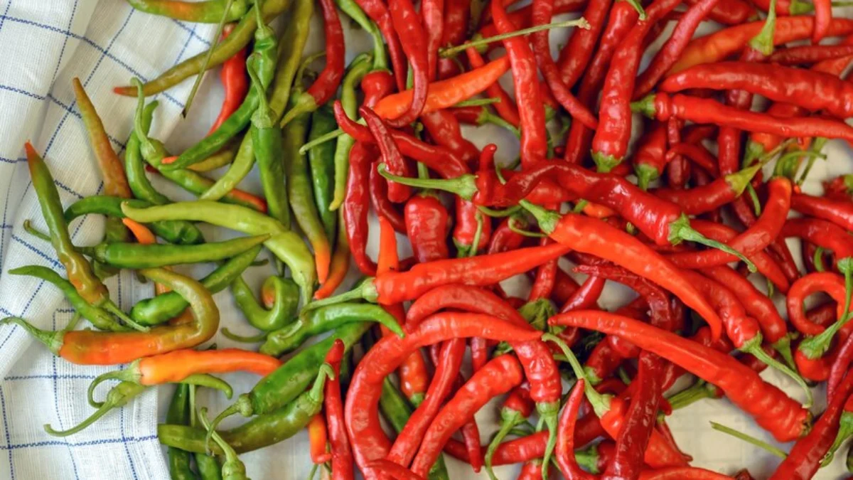 Harga Pangan Hari Ini Senin, 22 April 2024: Daging, Bawang, dan Cabai Naik