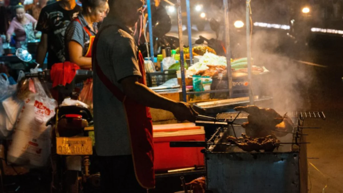 Catat! Batas Berjualan PKL di Bandung Selama Malam Takbiran