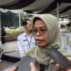 Ketua KPU Jabar Ummi Wahyuni saat ditemui di Gedung Sate, Kamis (18/04).