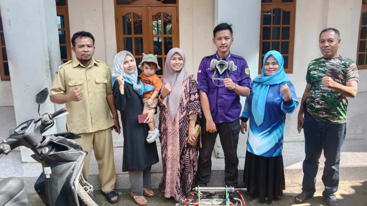 Kegiatan fogging oleh Puskesmas Caringin/Foto : Sandika Fadilah /Jabar Ekspres.com