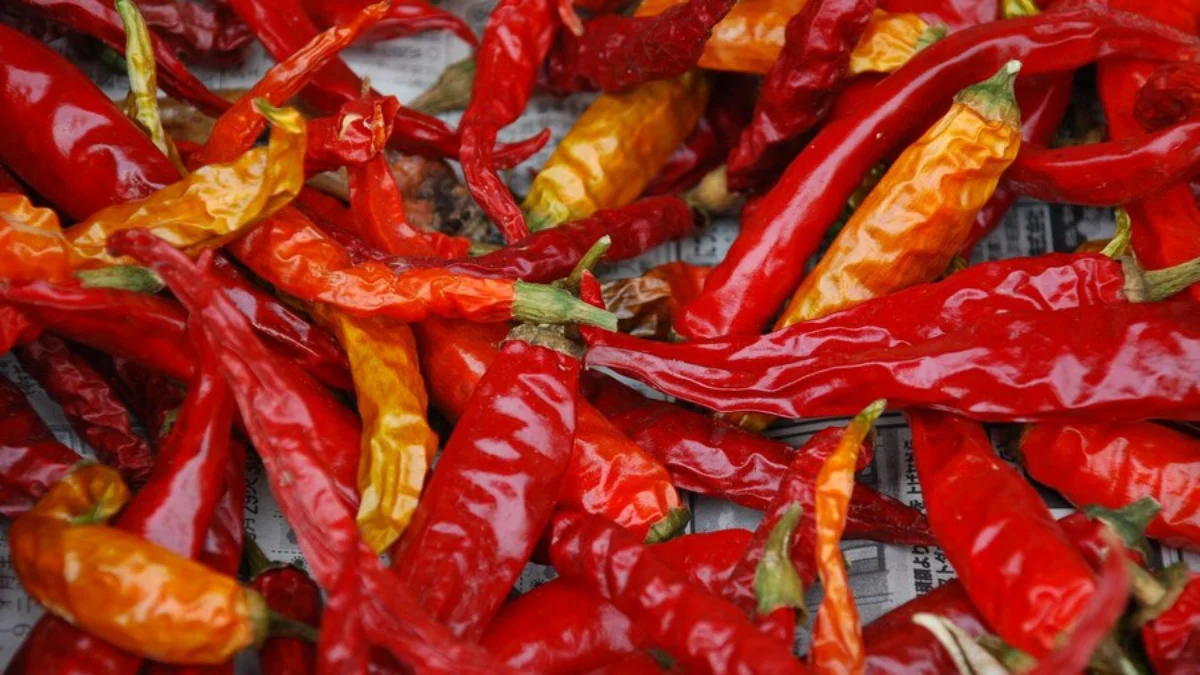 Harga Pangan Hari Ini Selasa, 2 April 2024: Daging, Cabai, dan Bawang Naik