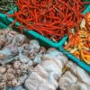 Harga Pangan Hari Ini Senin, 15 April 2024: Daging Ayam, Cabai Merah Keriting dan Cabai Rawit Merah Turun!