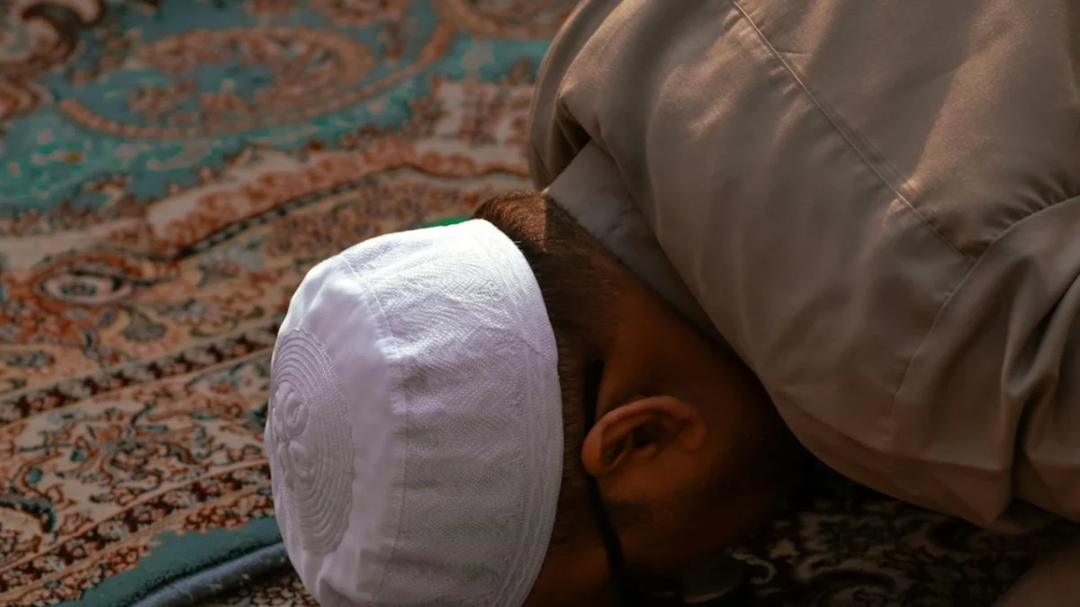 Ilustrasi Cara Mengerjakan Shalat Sunah Malam Lailatul Qadar 2 Rakaar/ Pexels/ TIMO