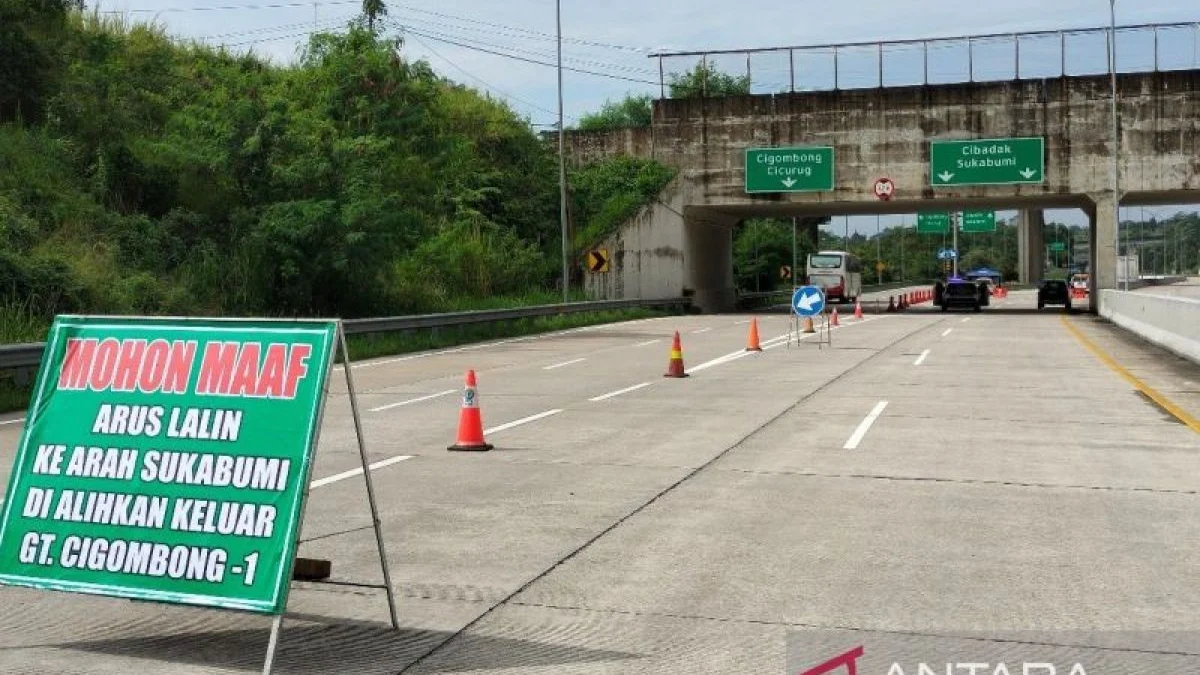 Pemindahan arah lalu lntas Tol Bocimi (ANTARA)