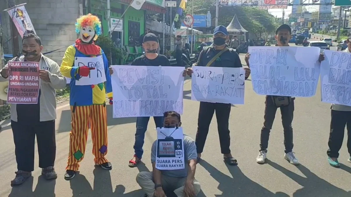 Jurnalis di Kota Bogor Tolak RUU Penyiaran. Foto : Sandika Fadilah /Jabarekspres.com