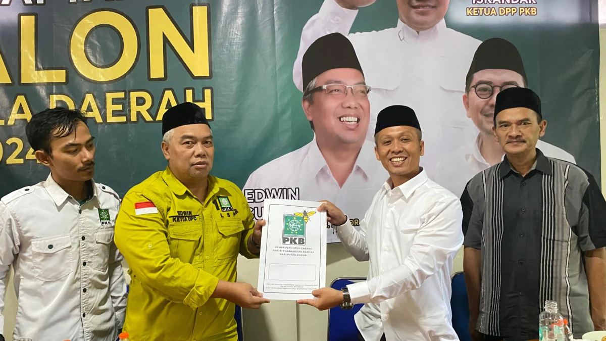 Pengurus MUI Bogor Gus Udin Daftar Calon Bupati
