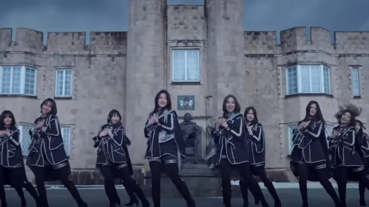 Potongan MV MAgic Hour - JKT48 yang kini sedang trending.