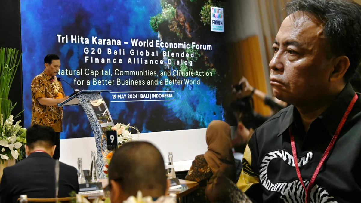 Sekretaris Daerah Provinsi Jawa Barat saat menghadiri acara G20 Global Blended Finance Alliance Dialogue dengan Tema “Natural Capital, Communities, and Climate Action for Better Business and a Better World, bertempat di United In Diversity Bali Campus, Denpasar, Ahad, (19/5/2024). (Aji Baram / Dokpim Jabar)