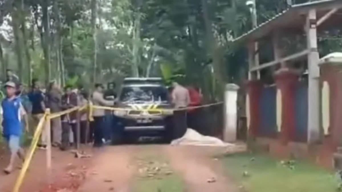 Lokasi kejadian mutilasi di Ciamis yang sudah diberi garis polisi.