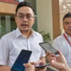 Ketua Permahi Bandung Raya, Tri Haganta Mubarak Tarigan Tua didampingi Pengacara dari Kantor Hukum Heron Miller, Hendra Gunawan, Kamis 16 Mei 2024.