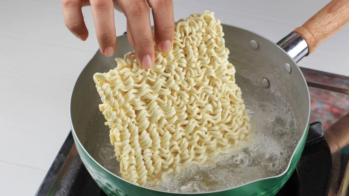 Kenapa Sih Gen-Z Doyan Mie Instan?