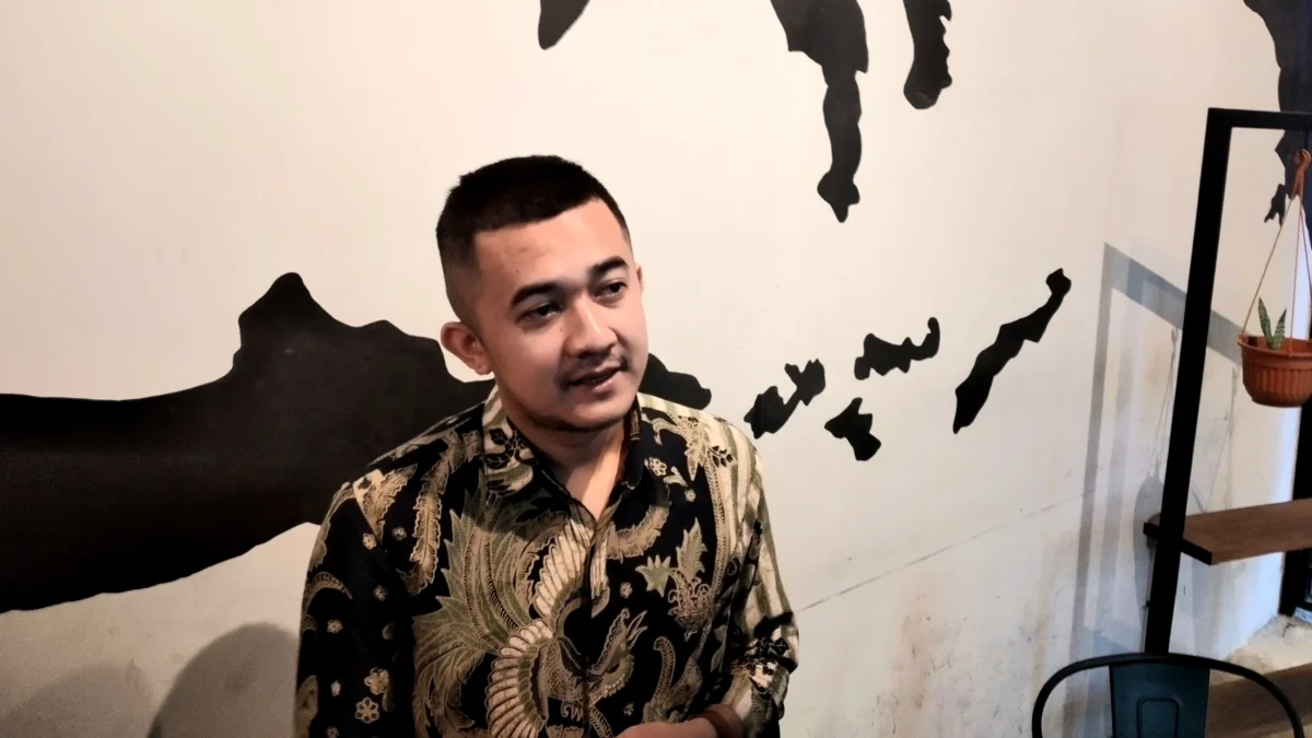 IPRC Tangkap Peluang Kuda Hitam Tokoh Alternatif Pilkada Bandung, Ada Budi Dalton Peneliti Senior Indonesian Politics Research & Consulting (IPRC) Fahmy Iss Wahyudy saat ditemui, Jumat (17/5)