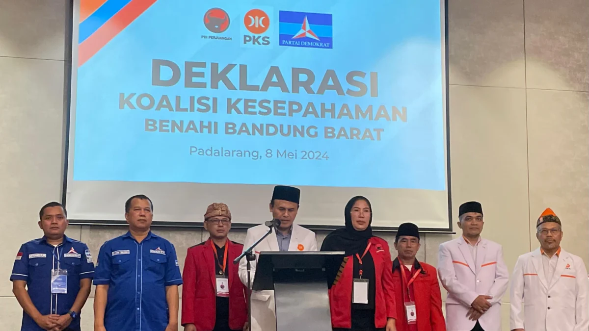 Partai PKS, PDIP, serta Demokrat di Kabupaten Bandung Barat, resmi berkoalisi. Rabu (8/5) malam. Dok Jabar Ekspres
