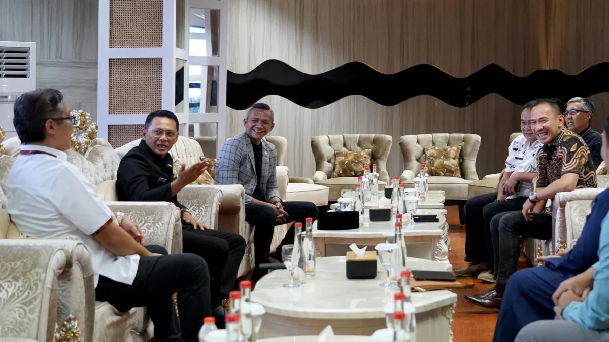 Jajaran Pimpinan DPRD Kota Bogor saat menyambut kunjungan Pj Wali Kota Bogor, Hery Antasari. (Yudha Prananda / Jabar Ekspres)