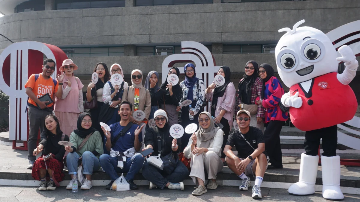 Mahasiswa Universitas Telkom Gelar ‘Serenade Lenscape’/ Tika JE