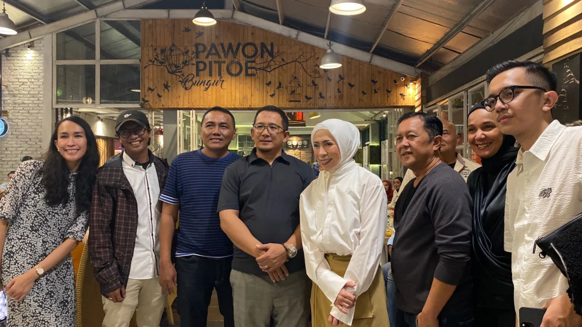 Melly Goeslaw Siap Ramaikan Bursa Bacawalkot Bandung Melly Goeslaw Siap Ramaikan Bursa Bacawalkot Bandung