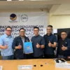 Muhammad Farhan Resmi Serahkan Formulir Bacawalkot Bandung ke NasDem