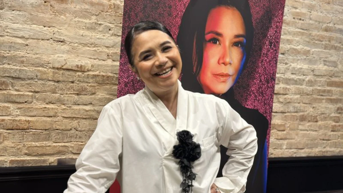 Ruth Sahanaya Bakal Gelar Konser "40 Tahun SIMFONI DARI HATI", Cek Harga Tikernya! Ruth Sahanaya Bakal Gelar Konser "40 Tahun SIMFONI DARI HATI", Cek Harga Tikernya!