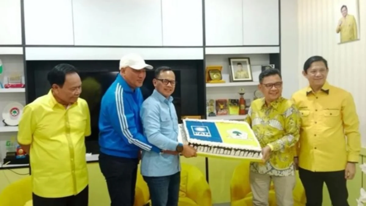 Politis PAN Bima Arya menyambangi kantor Golkar Jabar/