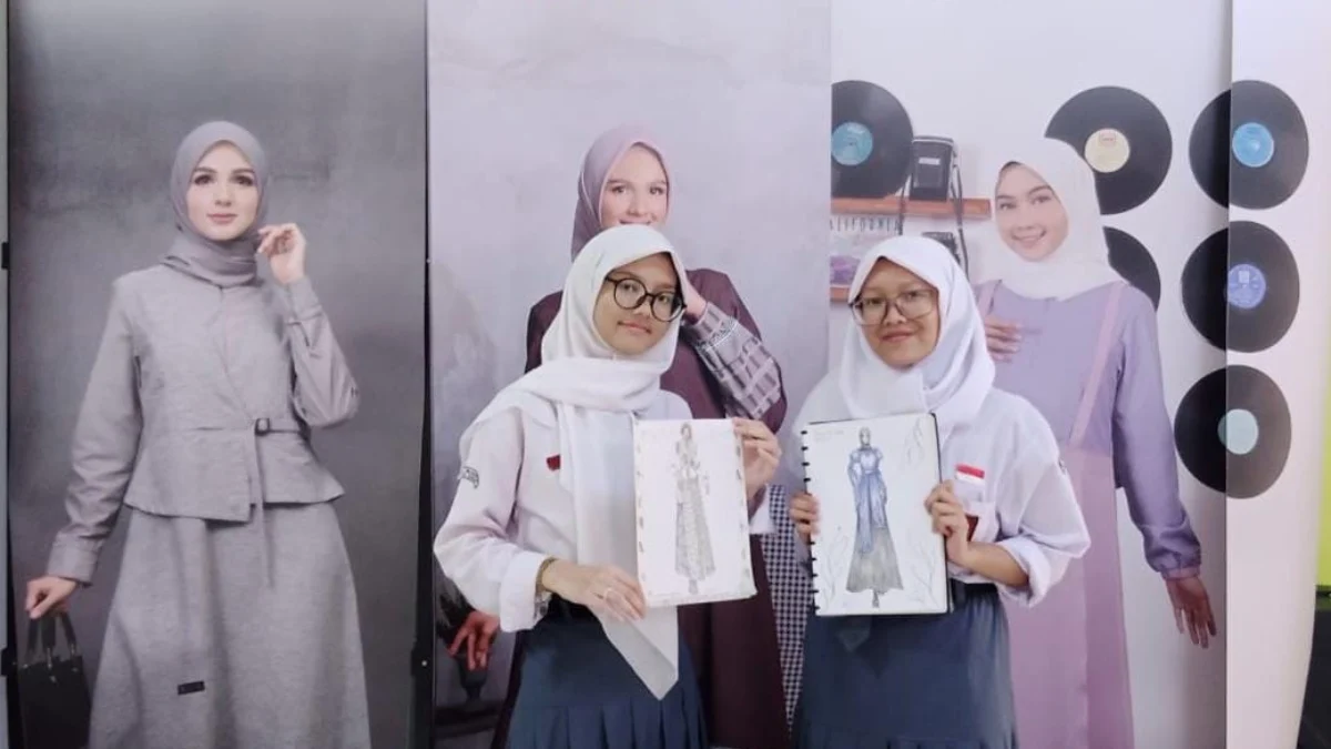 Doc. Prestasi Gemilang Dua Siswi Juara Desain Pakaian Muslim (Mong)