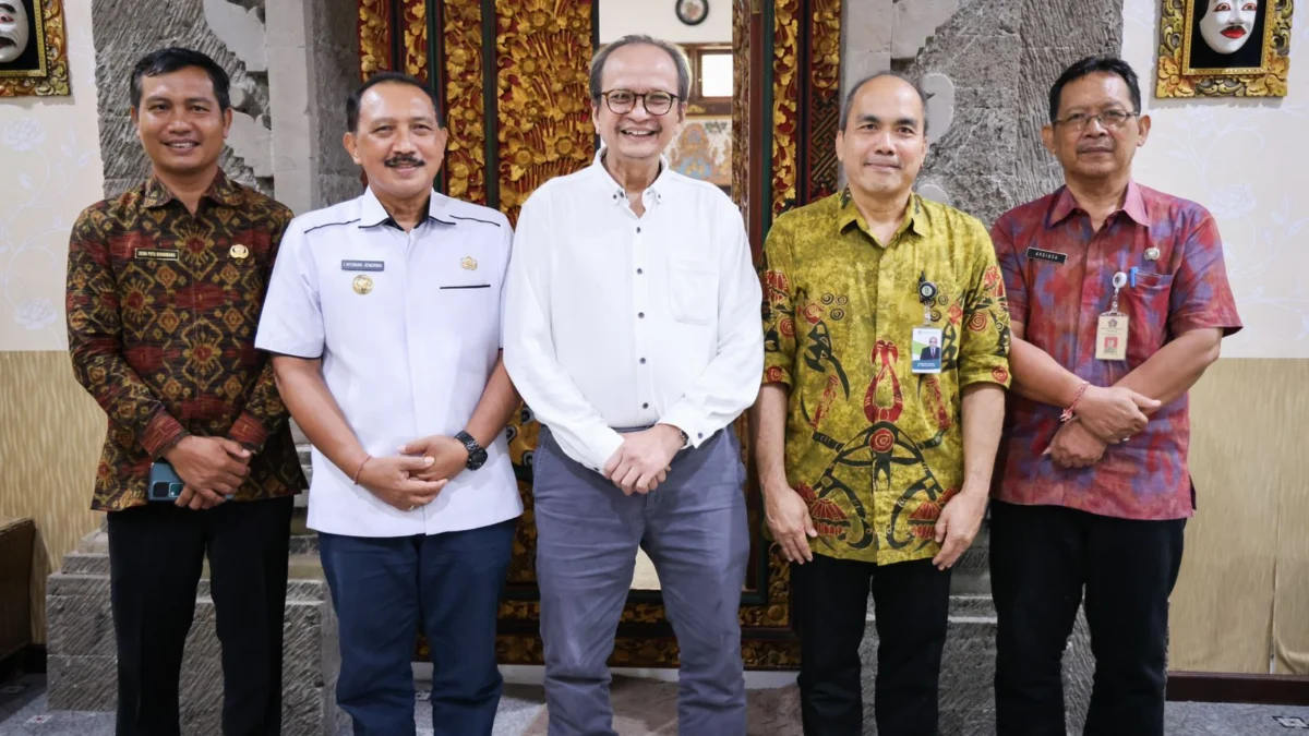 Sempat Ramai, KemenKopUKM Pastikan Tak Ada Pembatasan Jam Operasional Warung Kelontong KemenKopUKM temui Pemkab Klungkung guna membahas pembatasan jam operasional warung kelontong yang sempat viral beberapa waktu lalu.